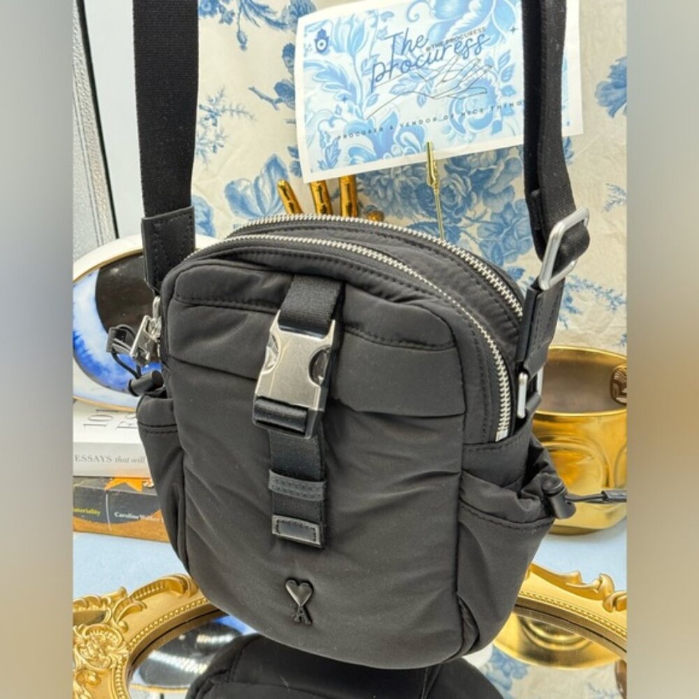 🆕 AMI PARIS 🧿 NWOT Black Ami de Coeur Crossbody Pocket Pouch - Picture 3 of 16